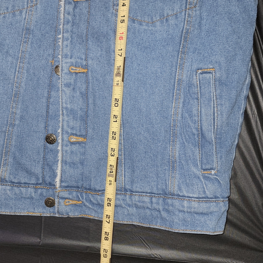 Victory Outfitters sherpa-lined denim trucker jacket. - Picture 7 of 8